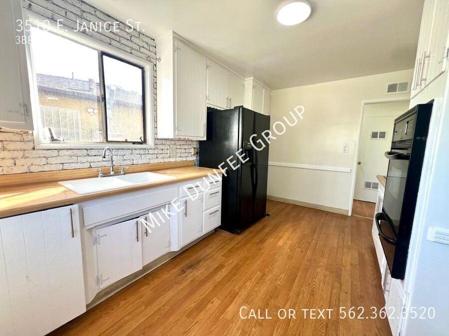 3510 E Janice St - Photo 7 of 21