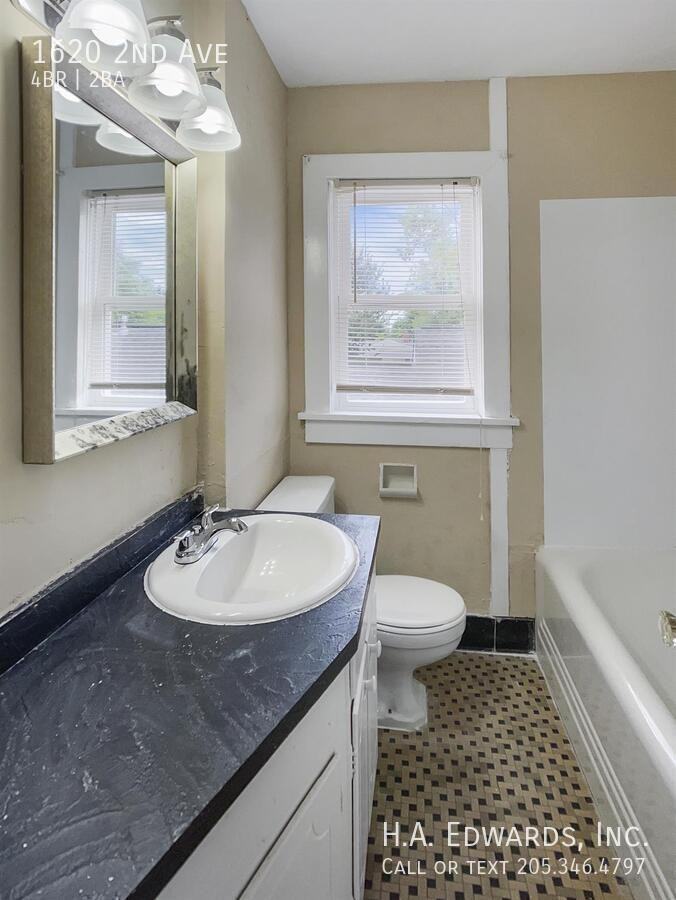 1620 2nd Ave - Photo 2 of 18