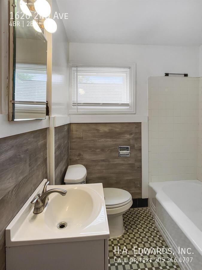 1620 2nd Ave - Photo 6 of 18