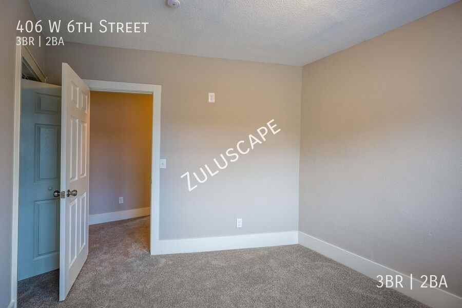 406 W 6th St - Photo 4 of 21