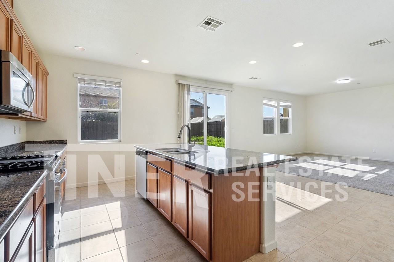 8357 Terracotta Cir - Photo 2 of 28