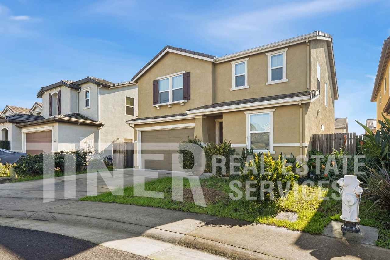 8357 Terracotta Cir - Photo 4 of 28