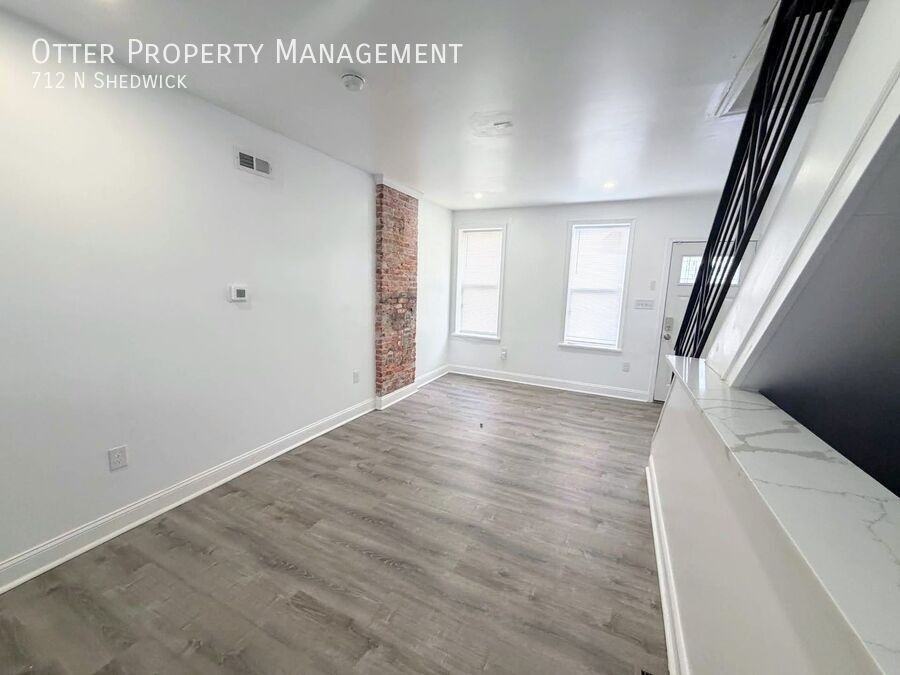 712 N Shedwick St - Photo 4 of 40