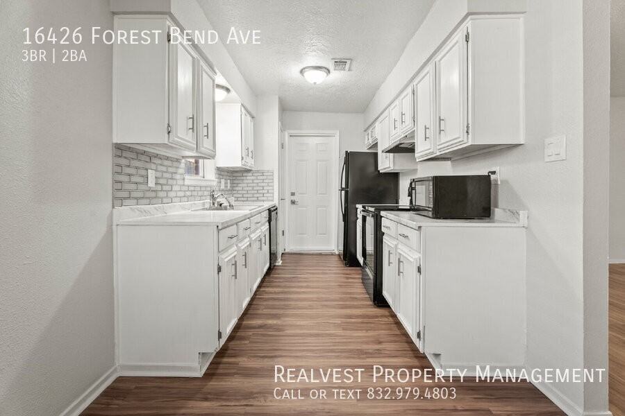 16426 Forest Bend Ave - Photo 6 of 19