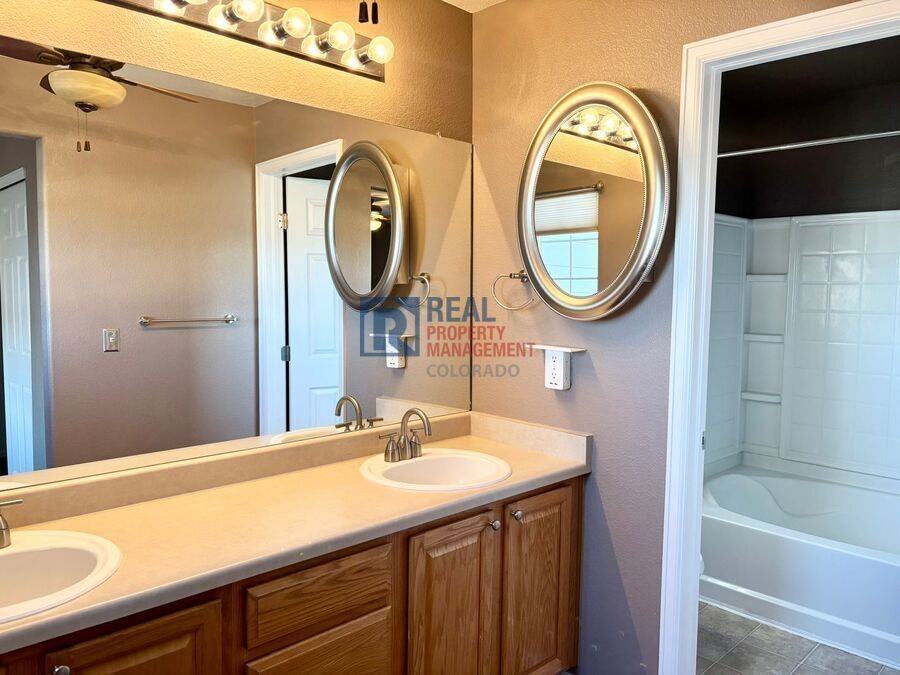 43 Lovington St - Photo 7 of 15