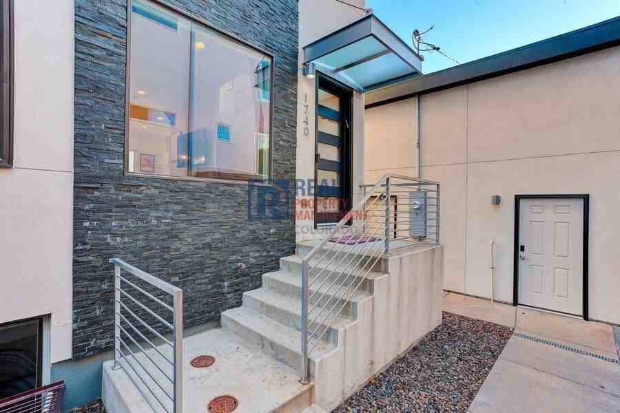 1740 Lowell Blvd - Photo 3 of 32