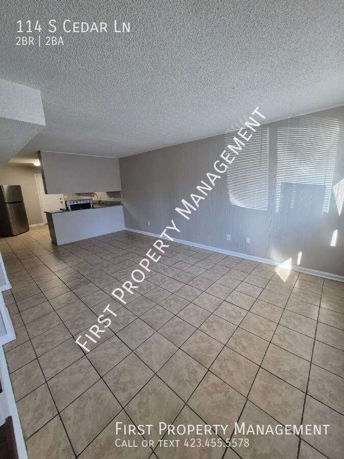 114 S Cedar Ln - Photo 2 of 12