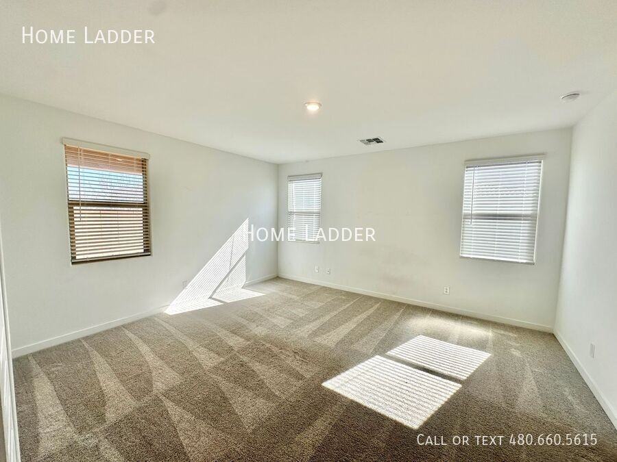 23083 E Pegasus Pkwy - Photo 6 of 19