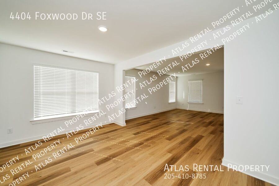 4404 Foxwood Dr Se - Photo 6 of 21