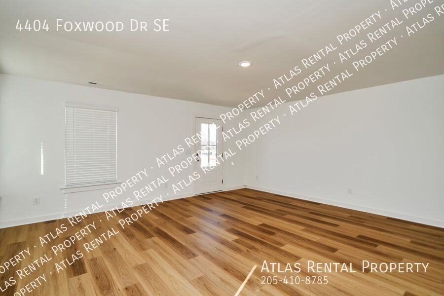 4404 Foxwood Dr Se - Photo 7 of 21