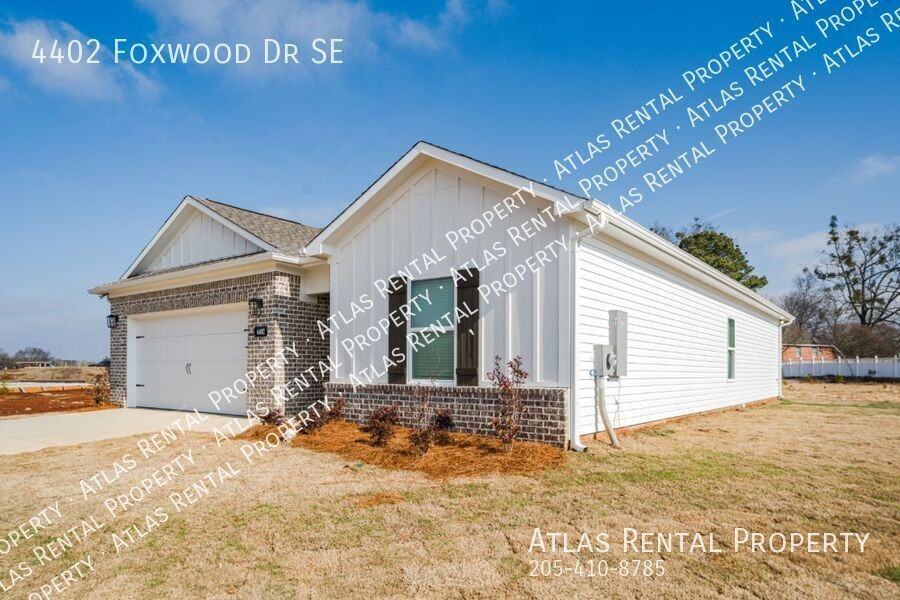 4402 Foxwood Dr Se - Photo 2 of 23