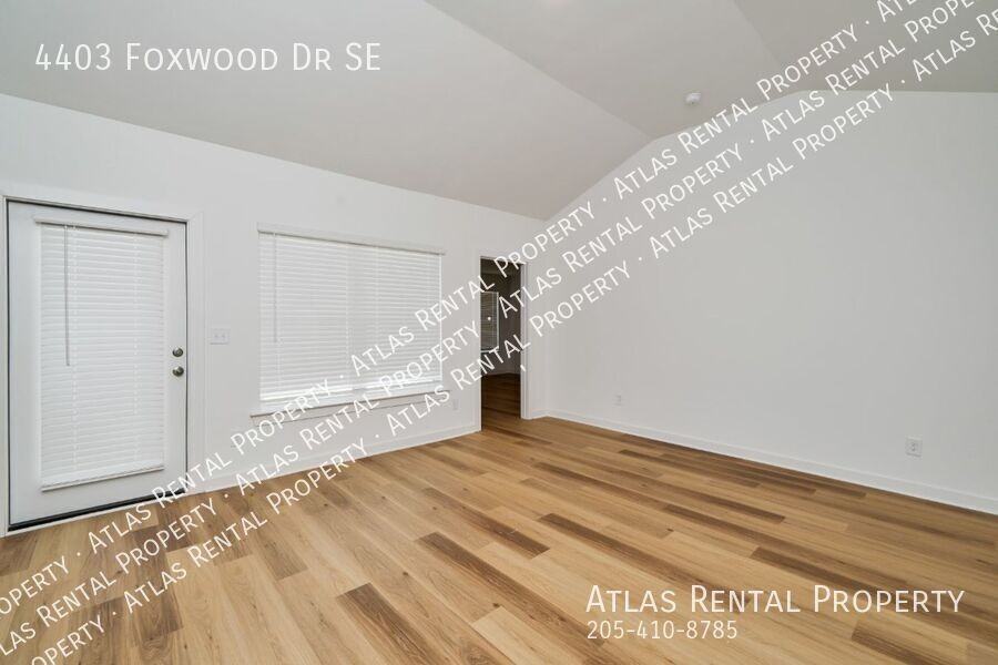 4403 Foxwood Dr Se - Photo 4 of 22