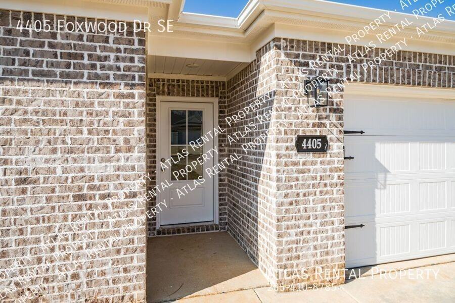 4405 Foxwood Dr Se - Photo 4 of 22