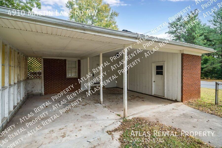 4910 Mastin Lake Rd Nw - Photo 2 of 15