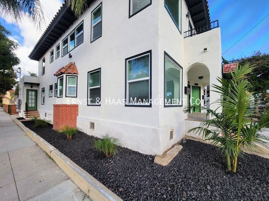 1107 E Broadway - Photo 3 of 22