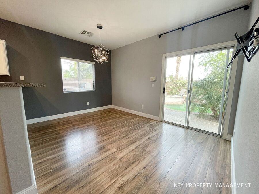 2825 Woodland Park Ave - Photo 7 of 34