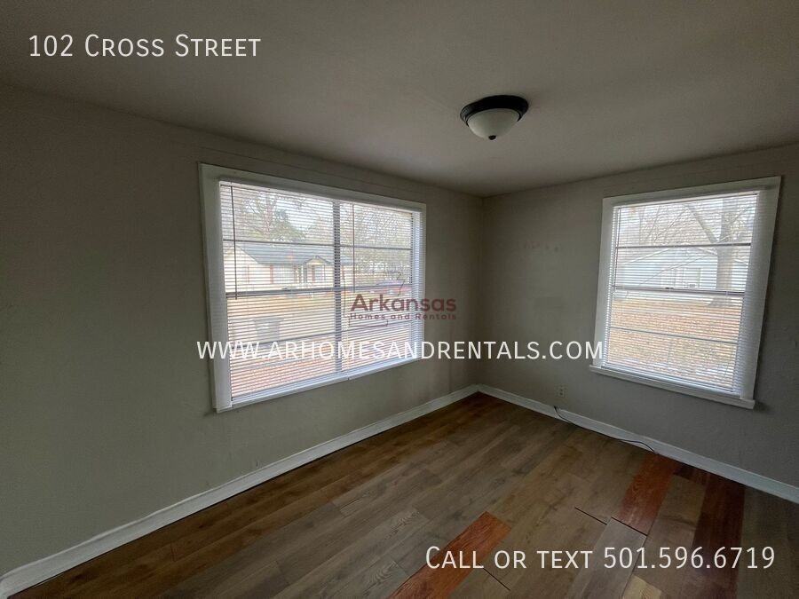 102 Cross St - Photo 6 of 28