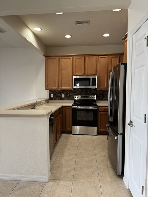 6853 46th Way N - Photo 5 of 11