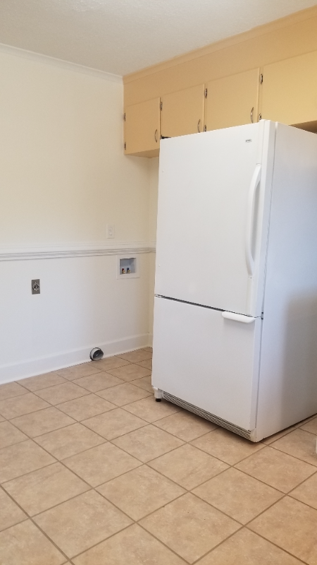 301 Culbreth Ave - Photo 7 of 26