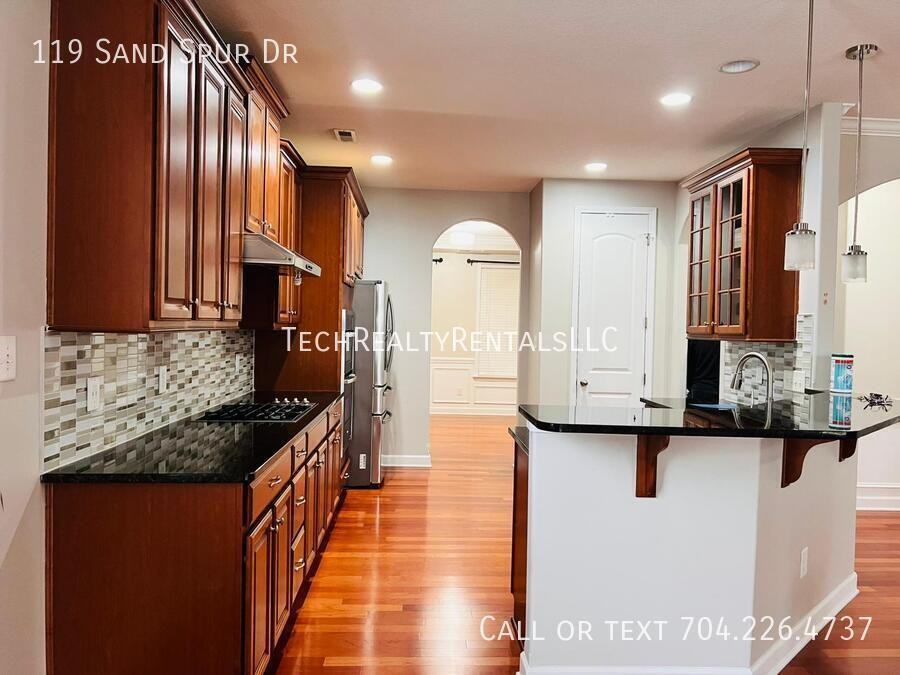 119 Sand Spur Dr - Photo 7 of 50