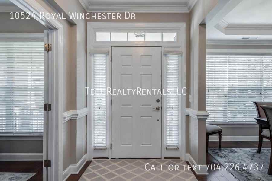 10524 Royal Winchester Dr - Photo 3 of 25