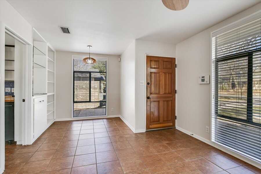 1419 Corona Dr - Photo 5 of 20