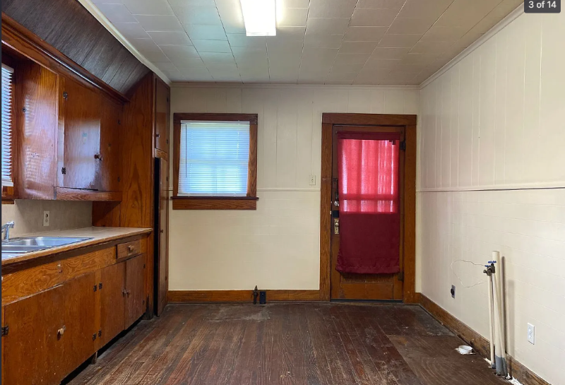 307 Tissington St - Photo 3 of 8