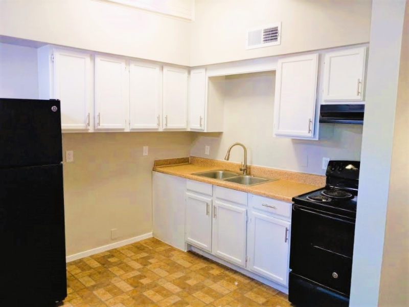 272 W Viola St #3 - Photo 3 of 8