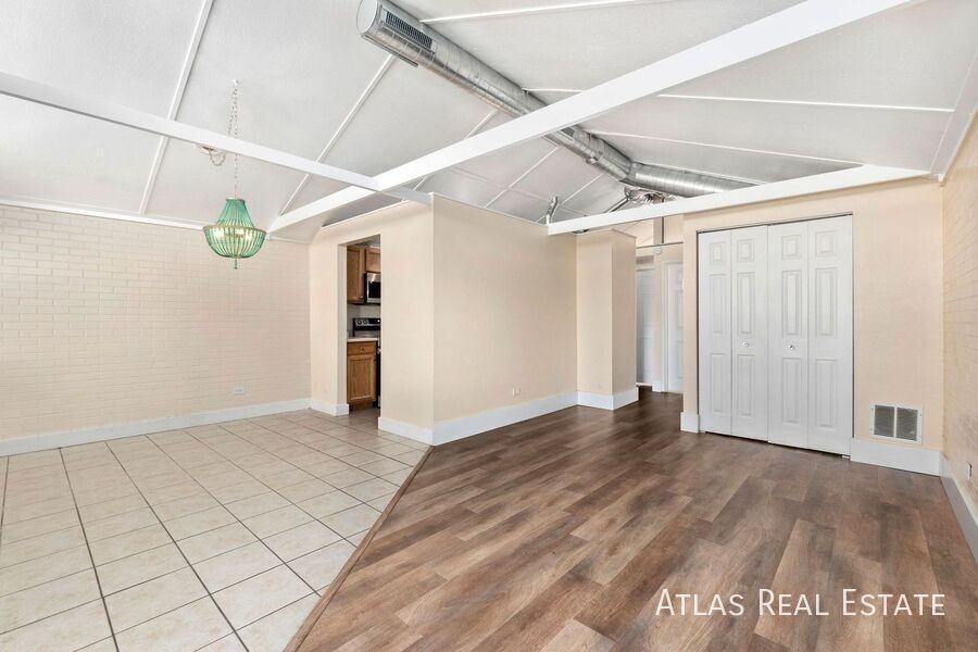 1408 Julian St - Photo 4 of 10