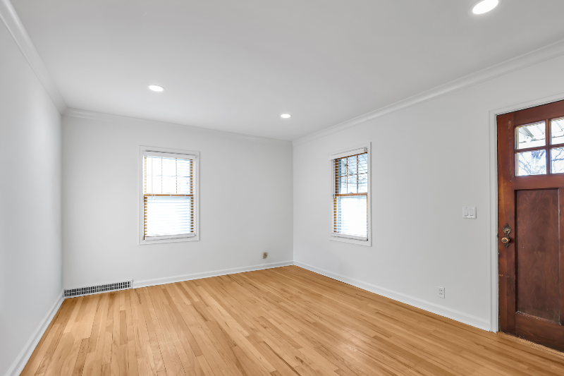 1927 S 61st St - Photo 4 of 20