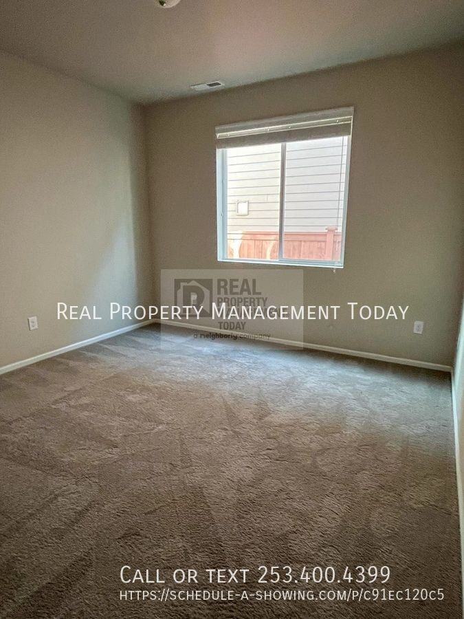 8602 Spartacus St Ne - Photo 6 of 15