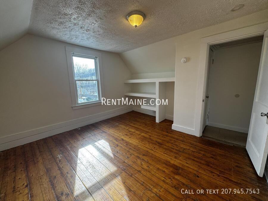 276 Main St #8 - Photo 3 of 11