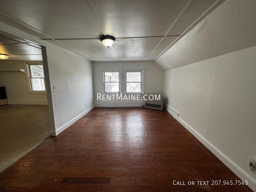 276 Main St #8 - Photo 6 of 11