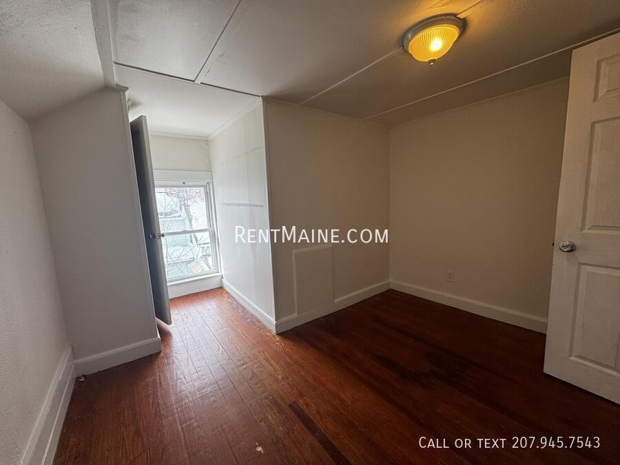 276 Main St #8 - Photo 7 of 11