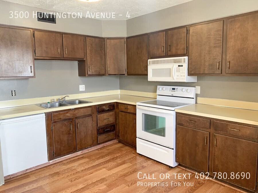 3500 Huntington Ave #4 - Photo 5 of 22