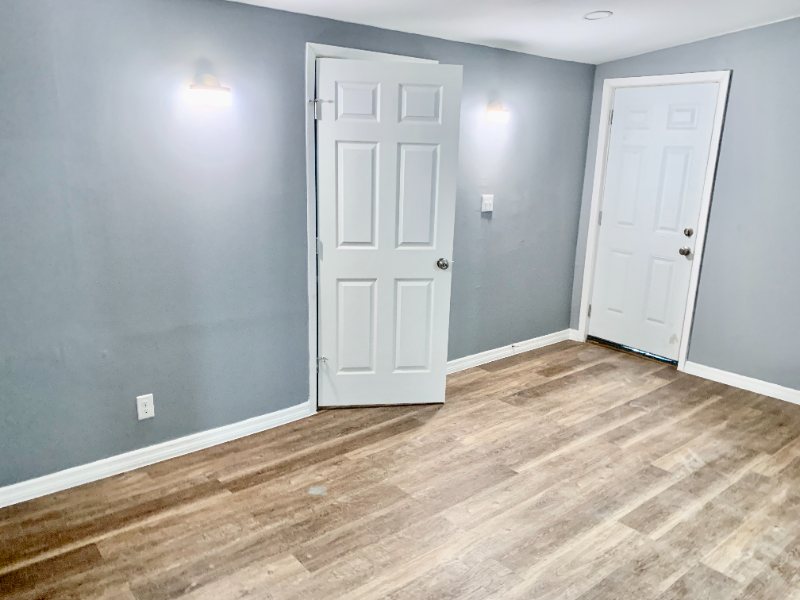 720 Menchaca St - Photo 2 of 11