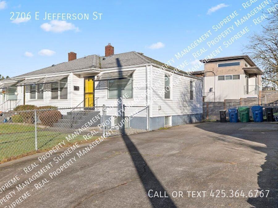 2706 E Jefferson St - Photo 2 of 18