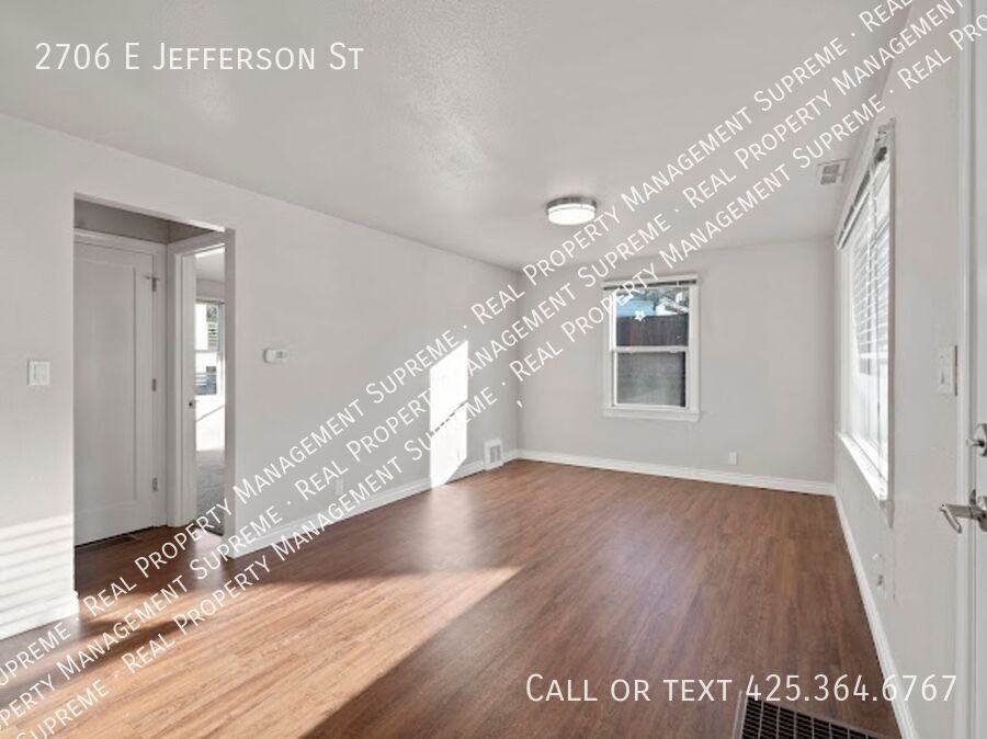 2706 E Jefferson St - Photo 3 of 18