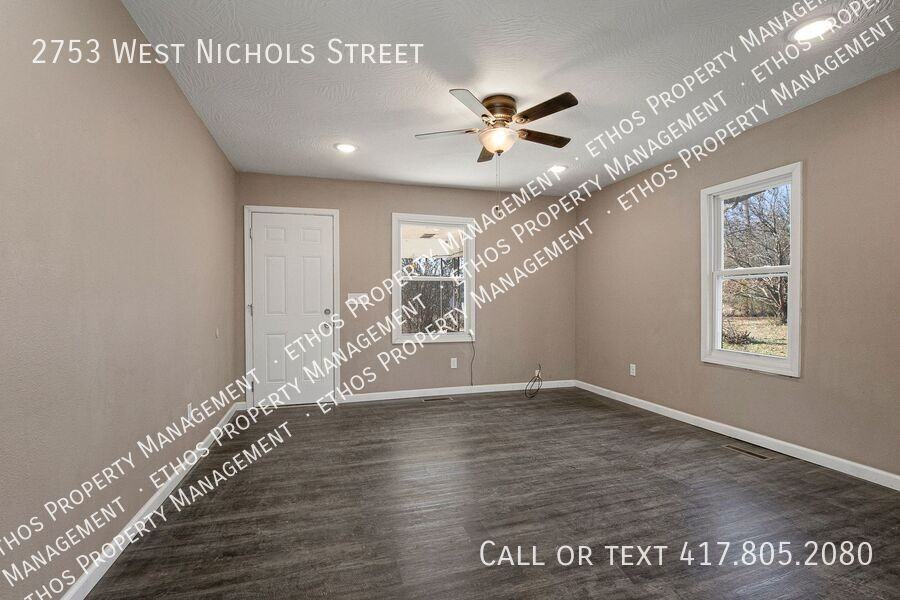 2753 W Nichols St - Photo 4 of 15