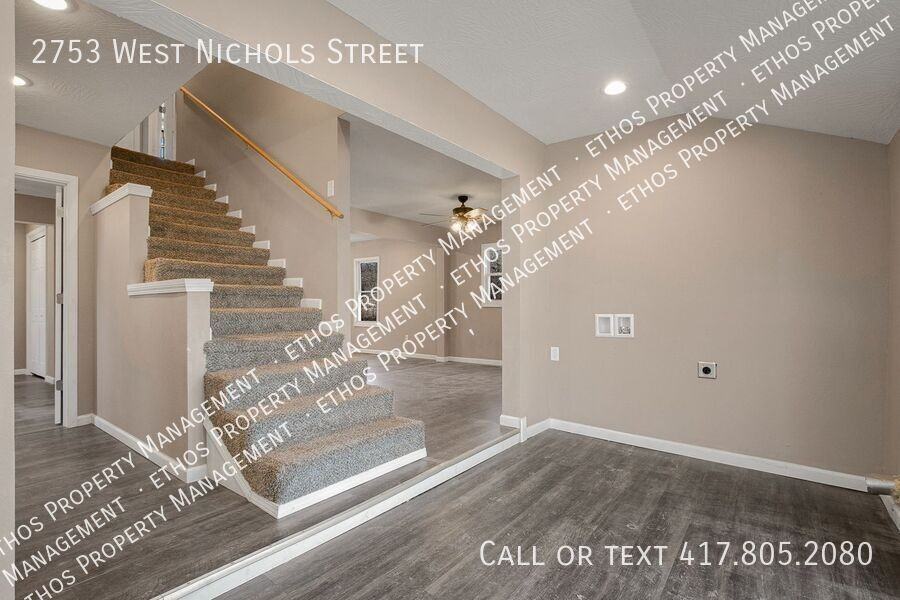 2753 W Nichols St - Photo 6 of 15