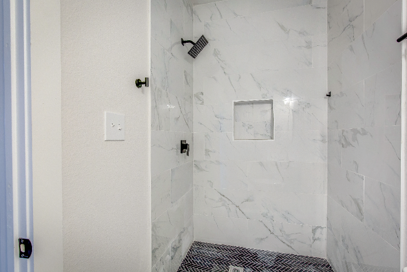 3428 Montague St - Photo 3 of 4