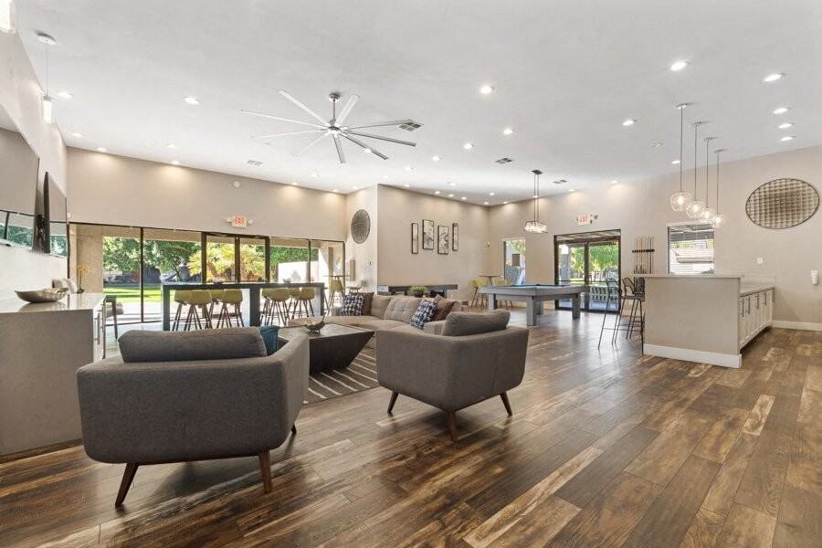 Verona Park - Photo 4 of 27