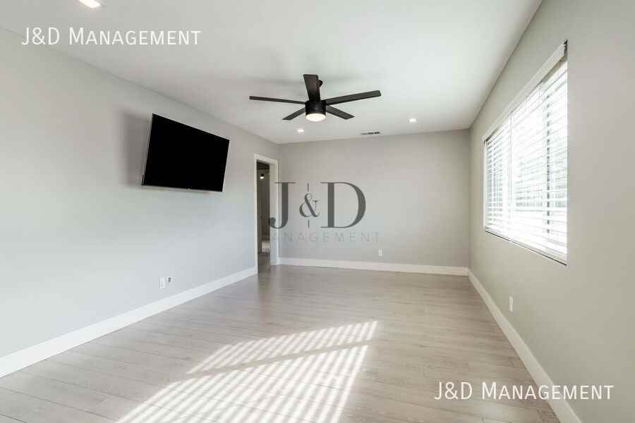 1708 Marson St - Photo 6 of 20