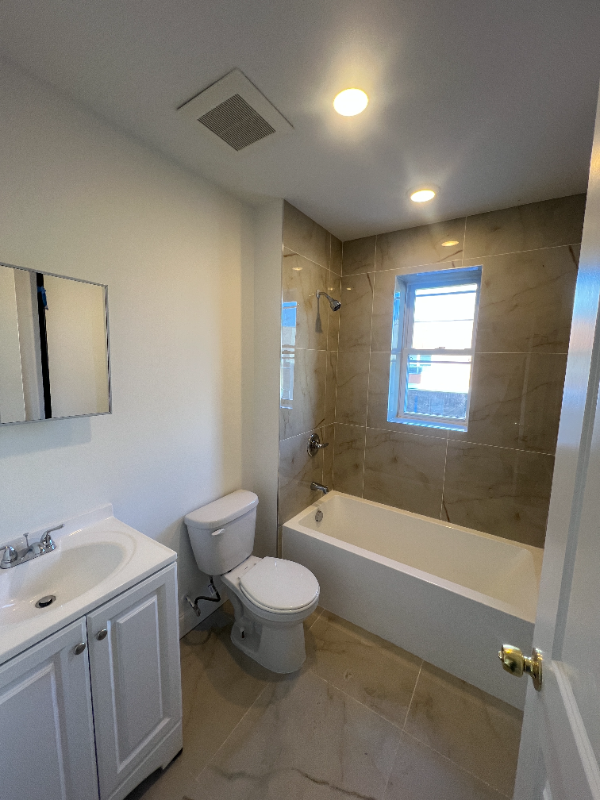 559 Broadway #2 - Photo 5 of 6