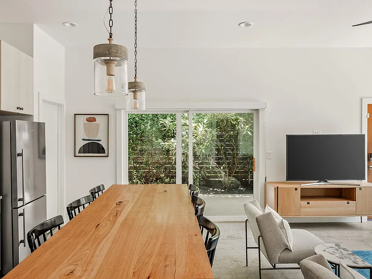 2211 Canterbury St #B - Photo 6 of 14