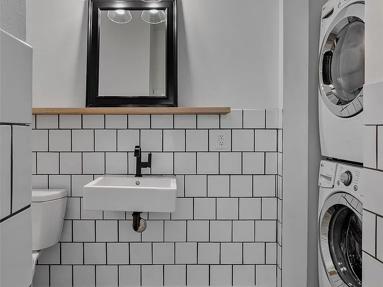 2211 Canterbury St #B - Photo 7 of 14