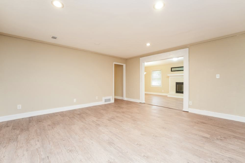 3680 Citation Dr - Photo 4 of 15