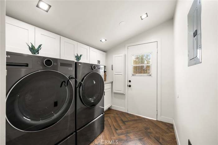 2935 Live Oak St - Photo 6 of 7