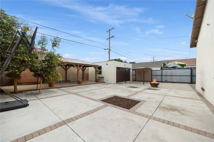 2935 Live Oak St - Photo 7 of 7