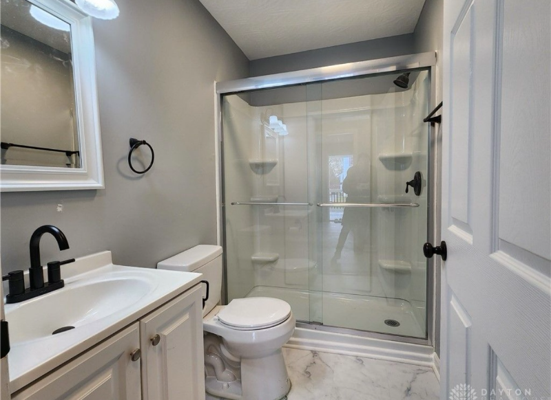 1453 Kingsley Ave - Photo 5 of 8